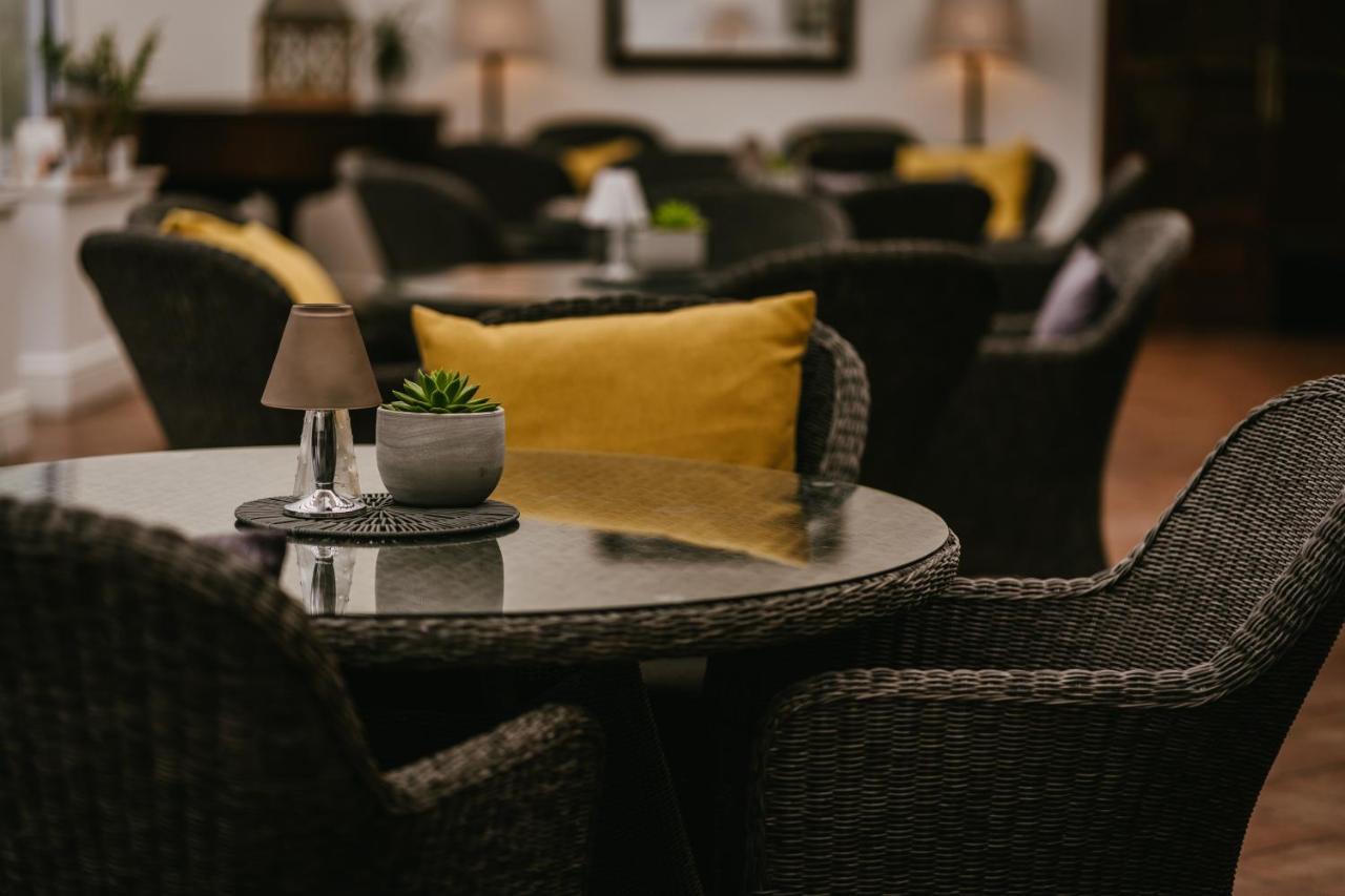 Rowton Hall Hotel And Spa Chester Kültér fotó